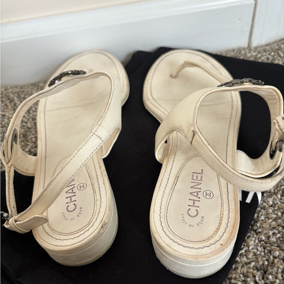 Chanel Cream Women\'s Sandals